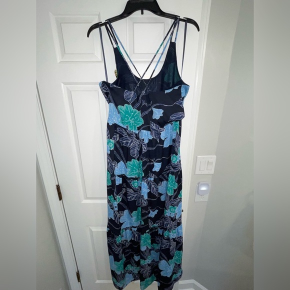 Loft Maxi Dress - Picture 2 of 3